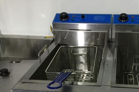 商用电炸炉220v三根线接法