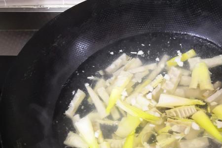 炒笋丝前要不要焯水