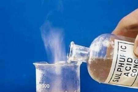 100%硝酸是浓硝酸吗