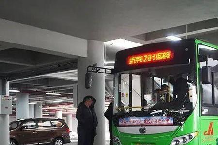 淮北201路公交始发站