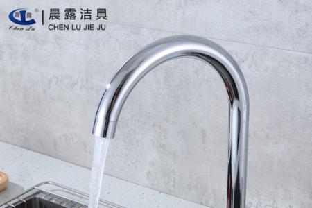 九鱼水龙头是品牌的吗