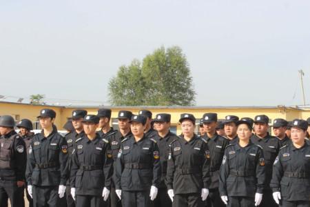 为什么会有女的当保安
