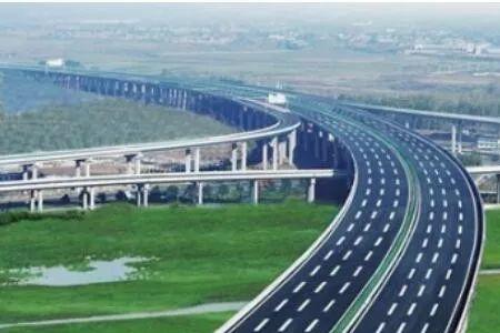 公路和水利哪个专业难
