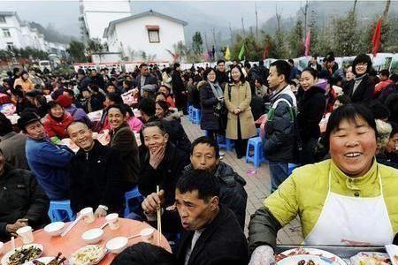 结婚酒席门口怎么登记收礼