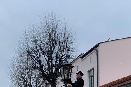 布列斯特点灯人由来