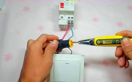 电工安装时零线火线要分颜色吗