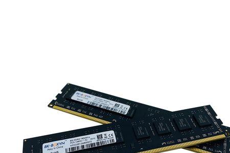 ddr3内存条135v和15v可以通用吗