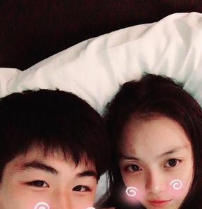 在群里和女朋友秀恩爱怎么发