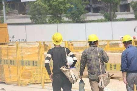 小包工头属于包工头吗