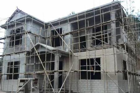 建一屋房用工字钢好还是砖混好