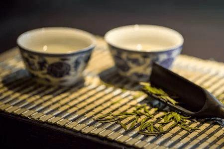 人生如茶百味其中什么意思