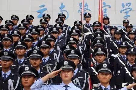 少白头考警校怎么样