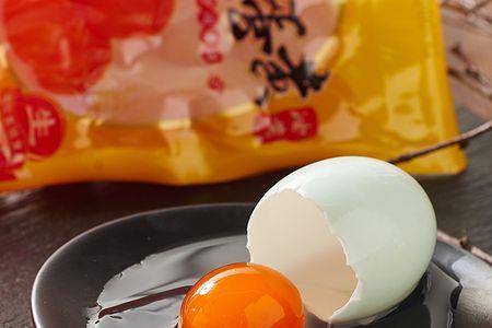 几个鸭蛋黄是100克
