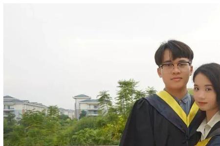 在大学里结婚生孩子保研吗