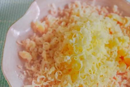 一顿饭100g面多吗