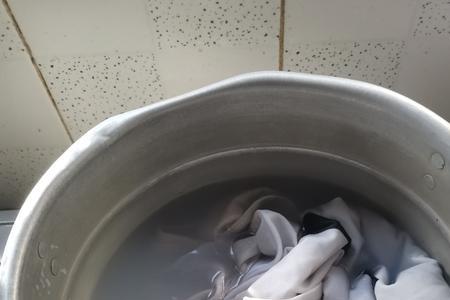 为什么衣服见水就会有水痕