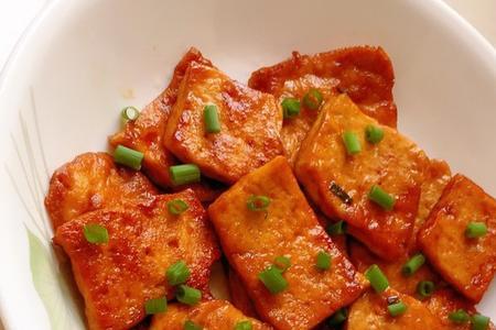 葱煎豆腐皮的家常做法