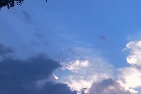 撕开云雾你就是光是什么意思