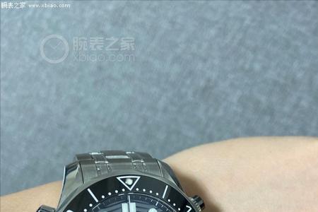欧米茄海马300小表盘秒针怎么调