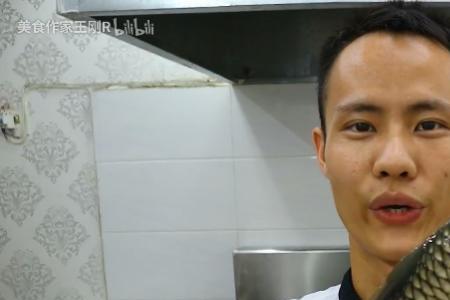 美食作家王刚鲫鱼番茄豆腐汤