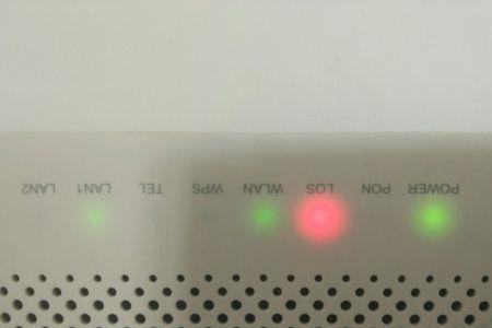 九联路由器UM003一直亮红灯