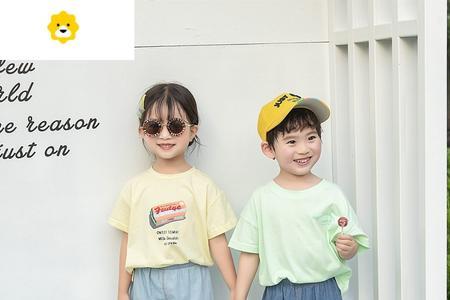 小男孩被两个女孩拽裤子怎么办