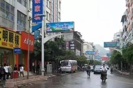 兴义最繁华的一条街