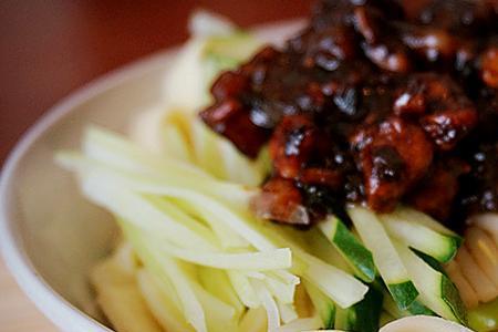 小白菜炸酱面的做法
