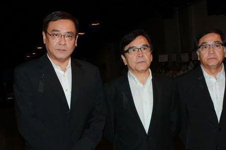 秦沛和鲍国安是一个人吗