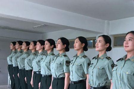 役前训练男女兵是一起吗