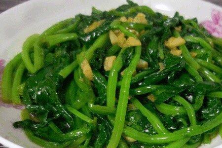 菠菜炒笋丝的做法
