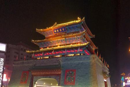 开封夜市和鼓楼夜市哪个好
