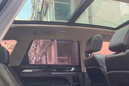 众泰t700安全座椅接口位置