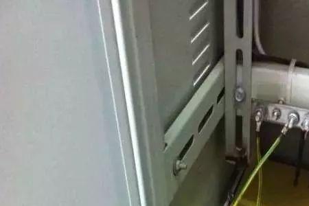 矿物电缆外皮接地可以并联吗