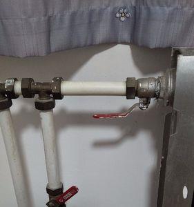 暖气两个排气阀开哪个