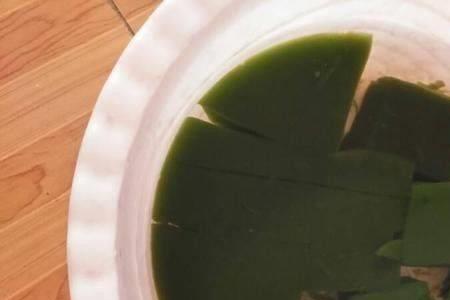 神仙豆腐制作用碱还是用草木灰