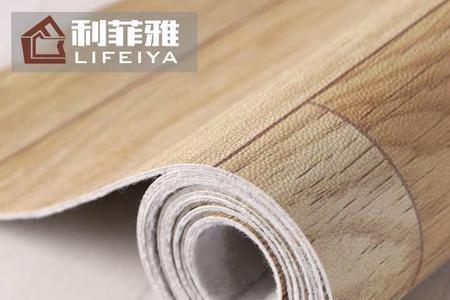 塑胶地板刚贴上发黄是什么原因