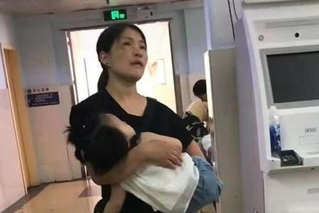 刚生好孩子的妈妈叫什么