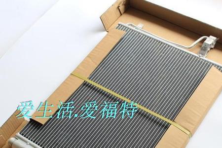 空调冷凝器上有几个传感器