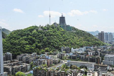 贵阳东山有几个入口