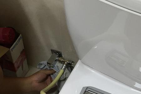 松下马桶盖通电灯不亮了