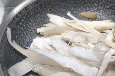 杏鲍菇头尾要去掉吗