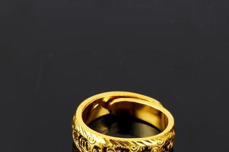 金戒指男款适合20多岁