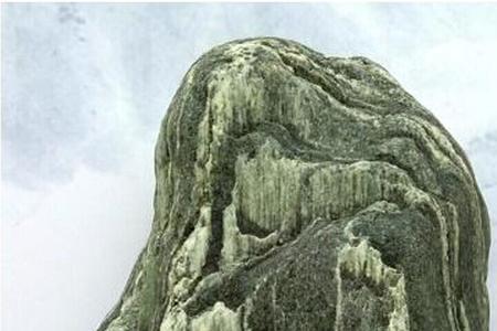 靠山石用什么石头好