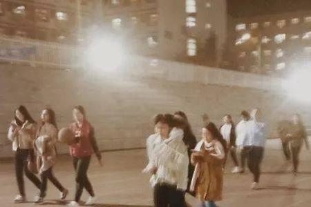约女生去操场怎么找话题