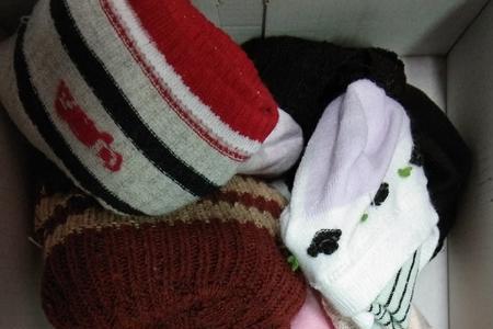 袜子洗过晒干发黄什么原因