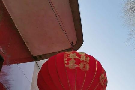 彩钢瓦门囗怎么样挂灯笼