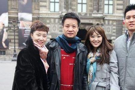 闫学晶是闫维文的女儿吗