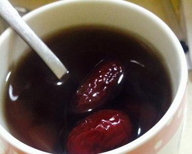 红糖姜大葱大蒜煎水几分钟