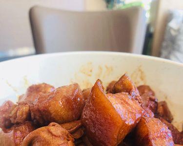 红烧肉焖千张的做法